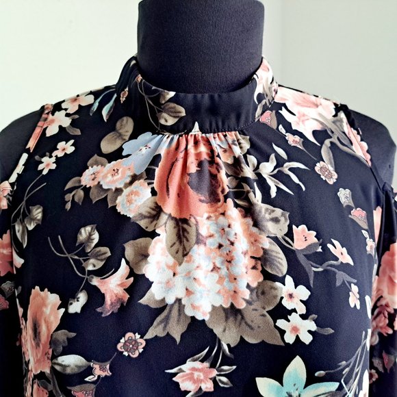 Sienna Sky Women Floral Top Long Sleeve Size M Off Shoulder - Picture 4 of 7